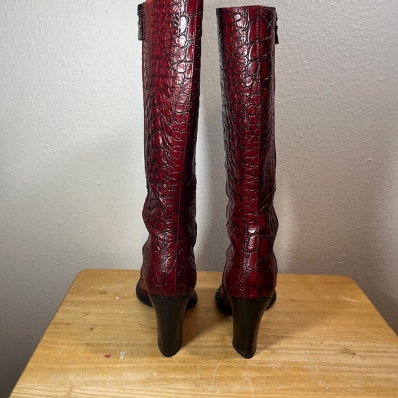 Donald J Pliner Croc Embossed Red Leather Boots - Picture 3 of 6
